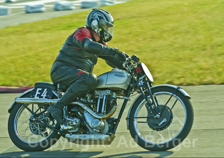 Odenwaldring Klassik - Walldürn 2011
Erich Mächler, Triumph TH 90, 1938
