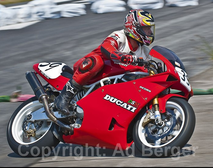 Odenwaldring Klassik - Walldürn 2011
Ralf Schwoche, Ducati 999 F04
