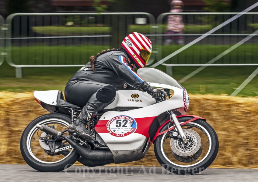 Hamburger Stadtpark-Revival 2012
Marco Kostwinder, Nieuwerkerk Ijssel, NL - Yamaha TZ 350 E 1977
