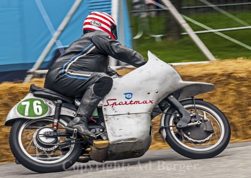 Hamburger Stadtpark-Revival 2012
Jan Kostwinder, Nieuwerkerk Ijssel, NL - NSU Sportmax 250 RS 51 1954
