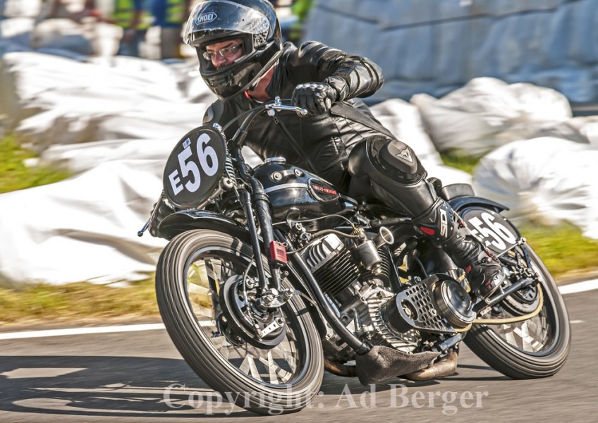 Schottenring Classic GP 2012
Roger Weber - Harley Davidson WR 750 - Bj. 1941
