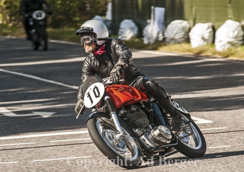 Schottenring Classic GP 2012
Georg Eiler Schnell-Parilla 350 Bj.1951
