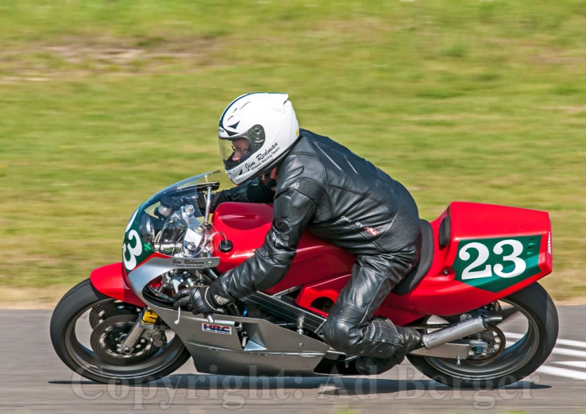 Odenwaldring Klassik - Flugplatz Walldürn
Erich-Brandl-Honda-RS-250-RF-1988

