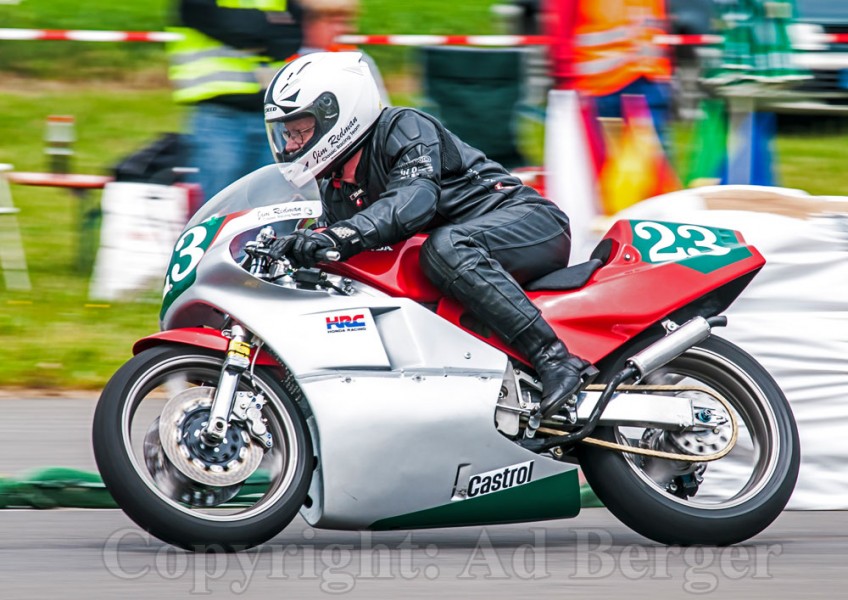 Odenwaldring Klassik - Flugplatz Walldürn
Erich-Brandl-Honda-RS-250-RF-1988
