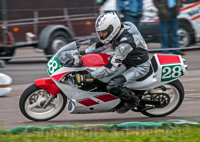 Odenwaldring Klassik - Flugplatz Walldürn
Jürgen Wolz, Yamaha TZR250-1986
