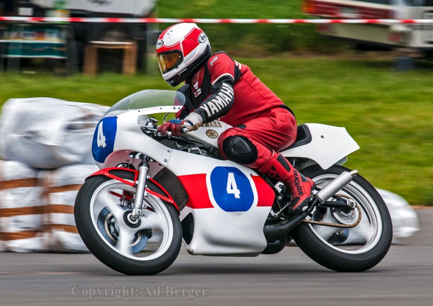 Odenwaldring Klassik - Flugplatz Walldürn
Reinhard Hiller-Yamaha-TZ350F-1979
