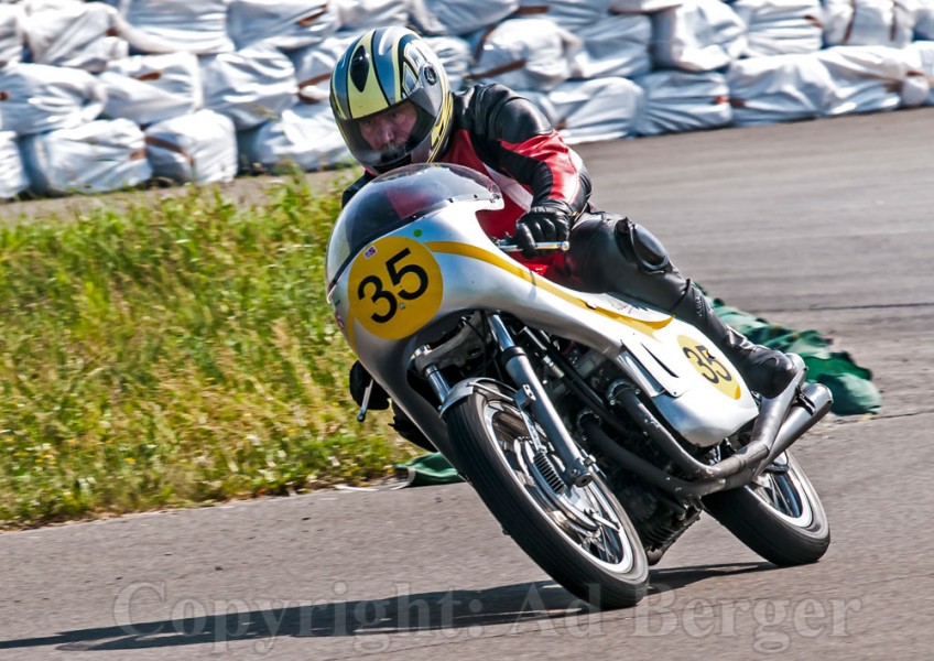 Odenwaldring Klassik - Flugplatz Walldürn
Walter-Schwerz-Honda-RC-181-Replica-1966

