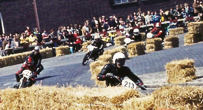 Bremerhaven 1974
Rennen 125ccm, 213 - Rolf Witthöft, 223 - Dirk Hafeneger
