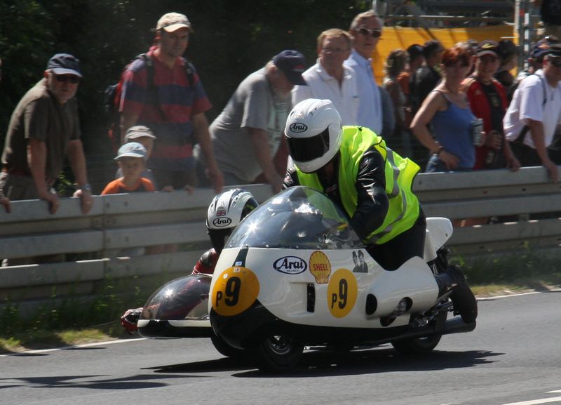 Dr.Stephan Elisat mit Beifahrer Phil Read
Foto: Scuderia Shell Classic

