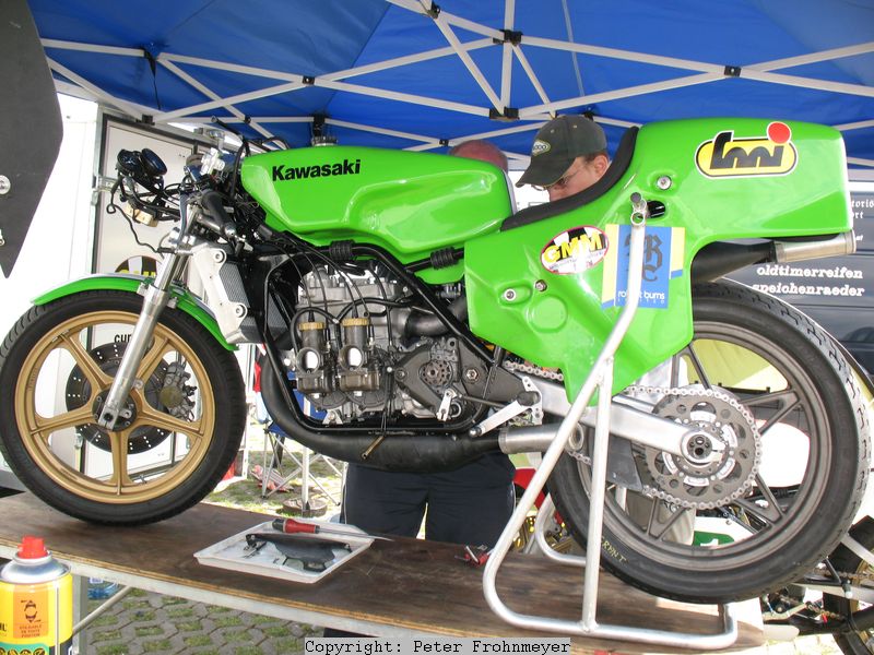 Kawasaki KR350 von Guy Bertin
