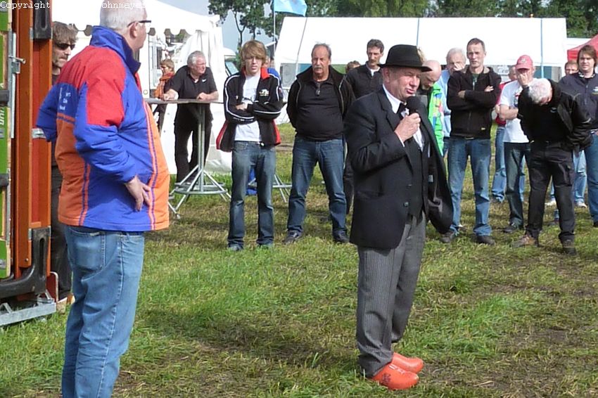 Classic TT Gramsbergen 2013
Rijdersbespreking - Fahrerbesprechung
