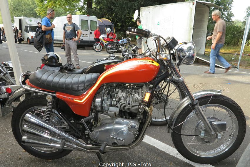 Hamburger Stadtpark Revival 2013
TRIUMPH X75 HURRICANE
