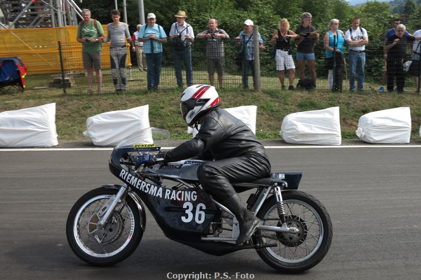 Schottenring Classic Grand-Prix 2013
Wim Kamphuis - Yamsel Replika
