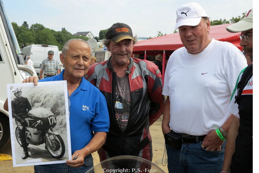 Schottenring Classic Grand-Prix 2013
Diese MZ hat Siegfried Merkel in seiner Werkstatt stehen
