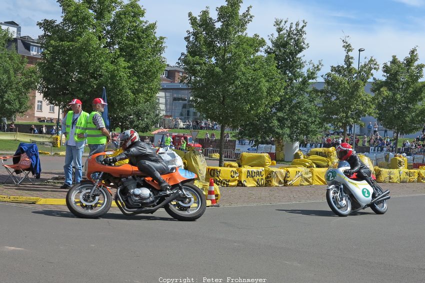 „4. Internationale Motorsport Klassik" - St. Wendel 2014
Wolfgang Herkert - Laverda 500 SFC, Horst Burkhardt - Honda RC 163 Replika
