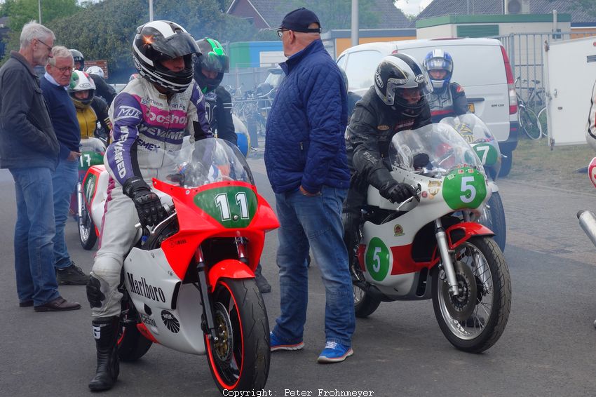 Stichting Historische Motorrace Tubbergen 2016
Andre Stamsnijder, Yamaha TZ250-3TC, Peter Frohnmeyer, Yamaha TZ 250 E
