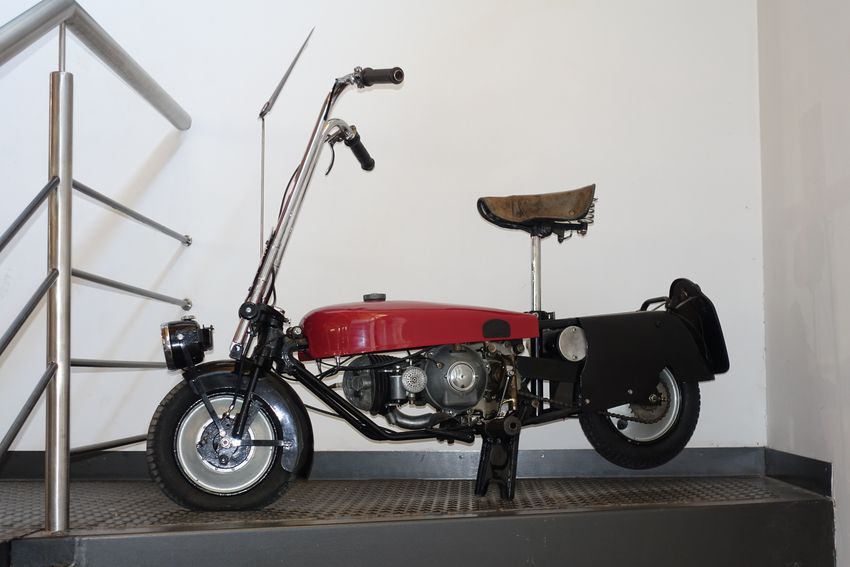  Bruckhouse Corgi Excelsior Spirit 98cc, 1944
