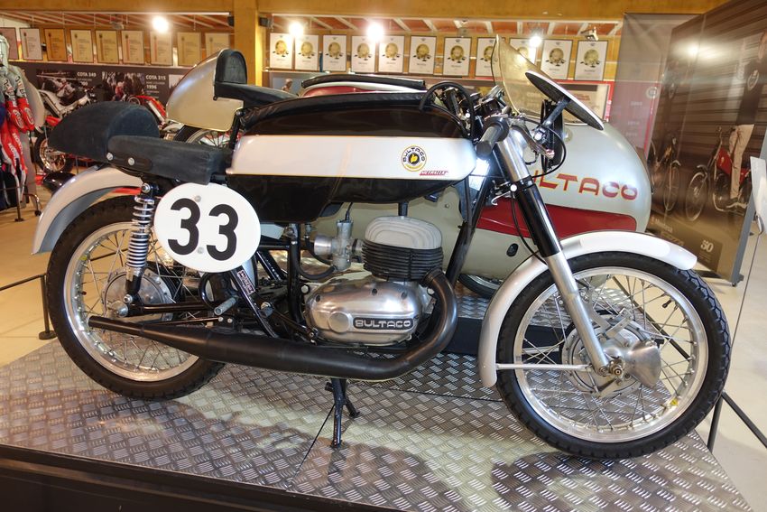 Bultaco Metralla MK2 (Kit America) 250ccm - 1967
