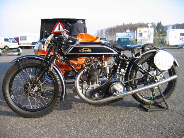 B05
F. Bleifuß, Sarolea, Bj 1924
