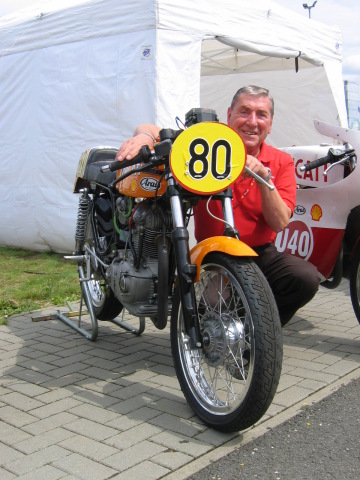 mit einer Ducati am Start: Jochen Luck, einen Monat vor seinem 80 Geburtstag!

