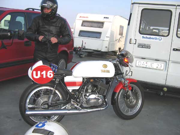 U16
K. Steinbeck, Yamaha RD250, BJ1976
