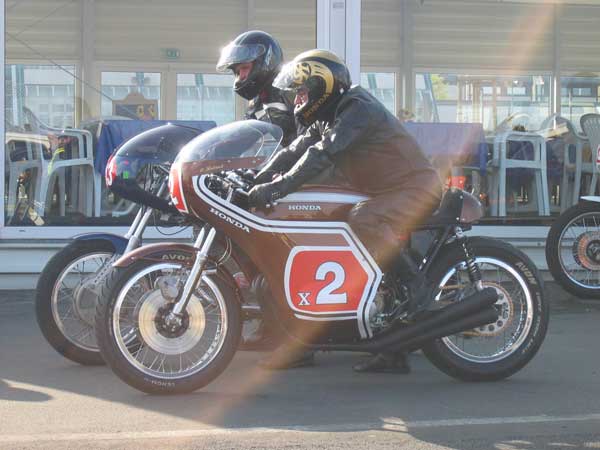 X2
S. Kaletsch, Honda CR750, BJ1971
