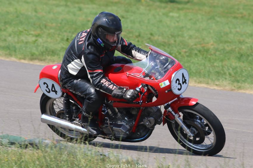 Karl-Heinz Liebrandt, Ducati 900SS
Foto: Thomas Haas
