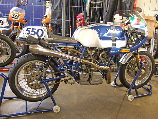 Ducati Köwe, Jörg Dreisöner, Scuderia A.C.R.
Classic Team Endurance / ClassiX über 750ccm
