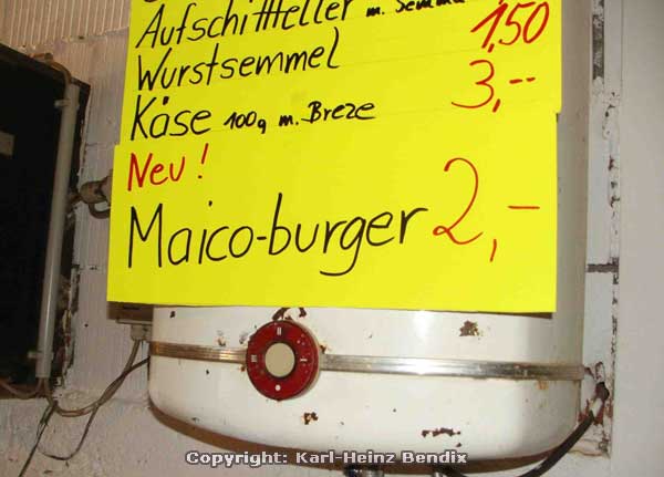 MAICO-Treffen in Rain am Lech, 25.-28. Mai 2006
Auch für das leibliche Wohl der Besucher hat Anton Mayr perfekt gesorgt.
An bester Position der Speisekarte der berühmte, unverwechselbare „MAICO-Burger“!

