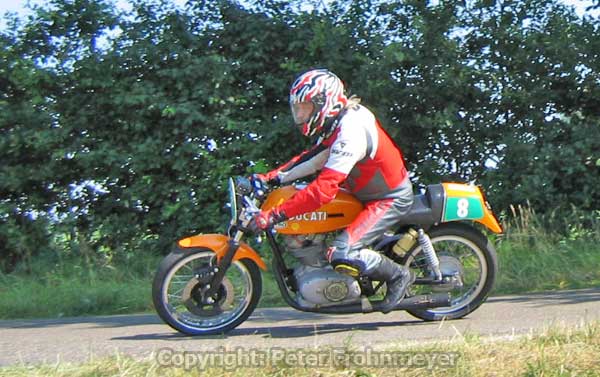 Classic Racing Moergestel 2006
Jürgen König - Ducati Desmo 
 
