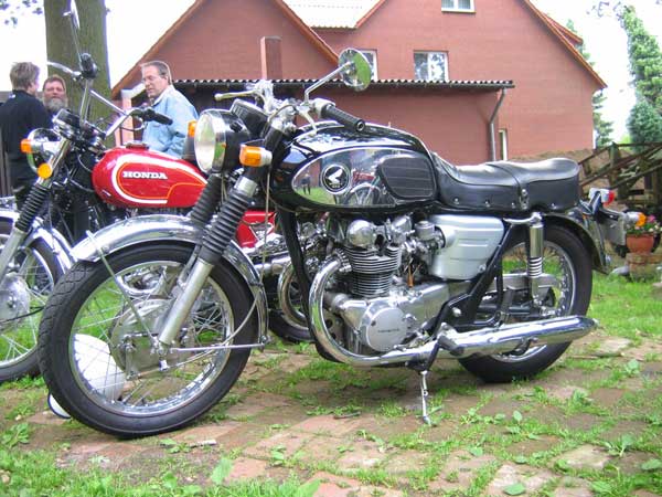 Honda CB450
