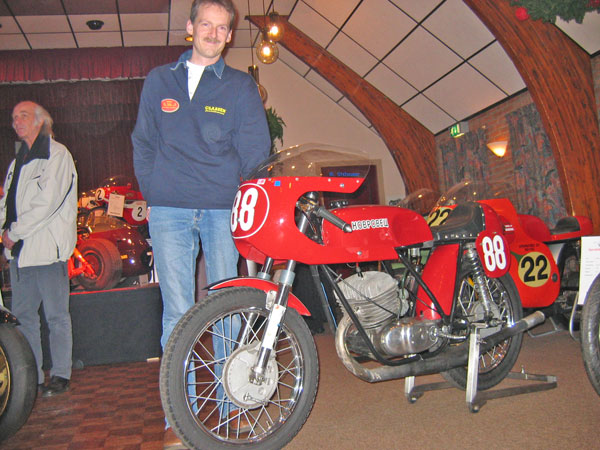 Martijn Stehouwer mit seinem schnellen 175ccm Russenracer
