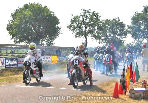 Classic Racing Moergestel 2006
Startaufstellung Klasse 125
