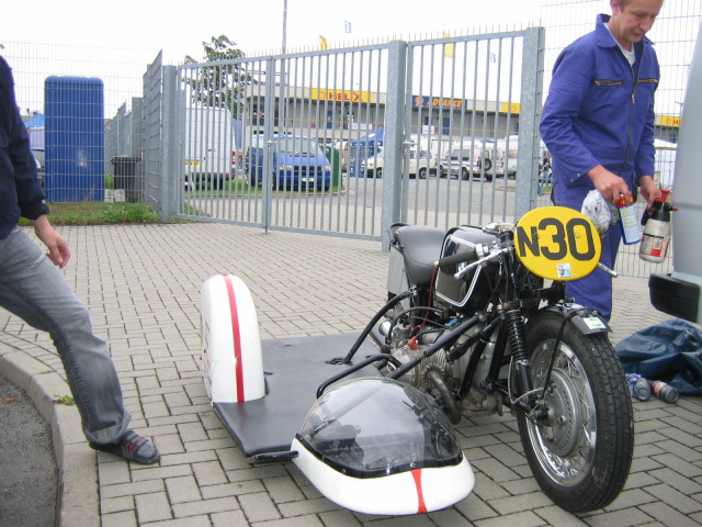 Roland Dehne mit seiner BMW R50S
