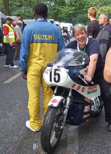GT Karl mit dem neuen "Suzuki"-Mechaniker von Reinhard Böttcher
