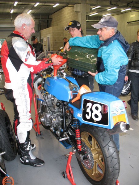 Bikers Classics 2011
Team Silversurver, Heijo Bartels + Horst Scherer, Gus Kuhn Suzuki
