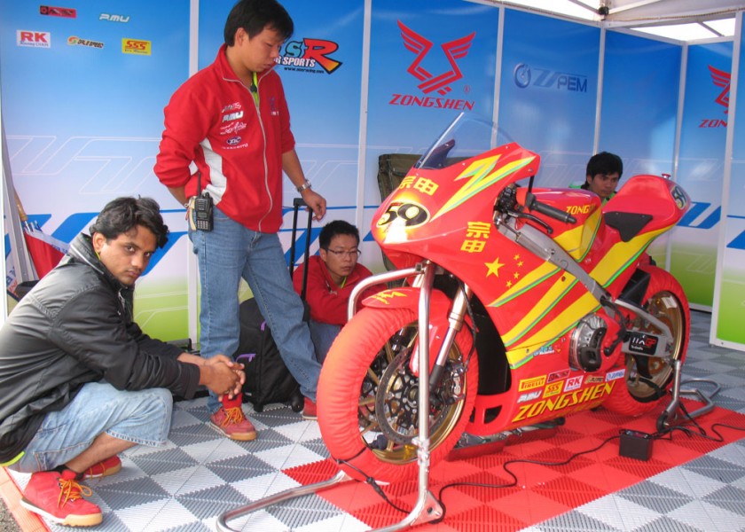 Bikers Classics 2011
TTXGP Team Zongshen.  Die Chinesen sind schon da.
