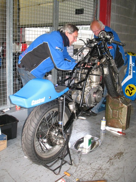 Bikers Classics 2011
Marcel Ankone - Suzuki XR05 , 500ccm, Bj.1974
