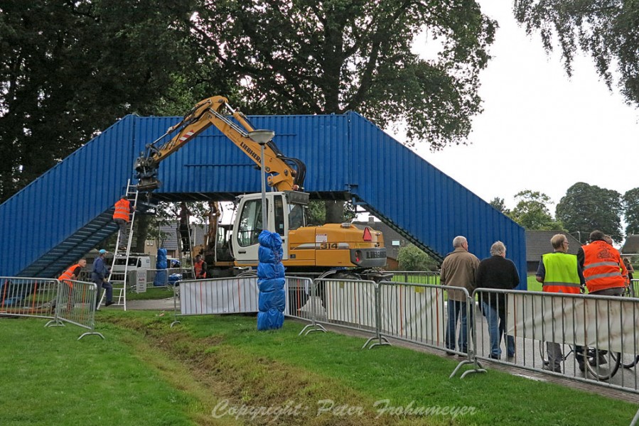 Historische Motor GP Eext 2012
Die historische Fußgängerbrücke kommt aus Assen!
