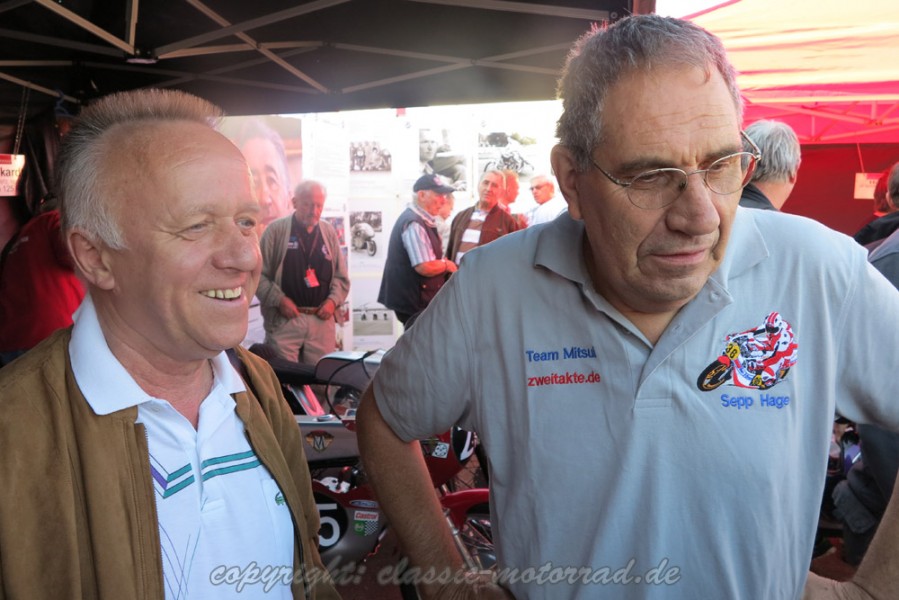 RETROMOTOR 2012
Günter Schirnhofer, Sepp Hage (5 facher Deutscher Meister im Motorrad-Straßenrennsport )
