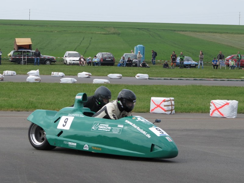 Odenwaldring Klassik - Walldürn
Harry Barbutzki/Alois Gornik - Baker-Yamaha, Bj.1980
