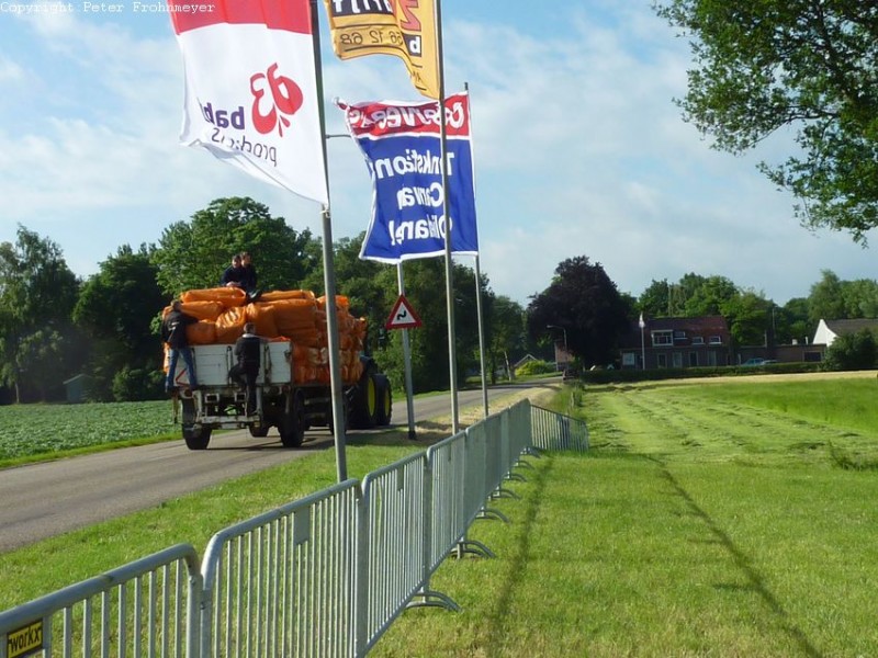 Classic TT Gramsbergen 2013
60 Minuten vor dem ersten Training kommen die Strohballen

