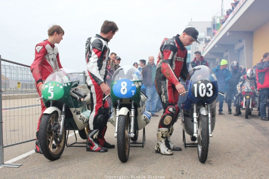 Sachsenring Classic 2015
MZ RE - Sonderklasse
Michel und Roger Deisinger, Daniel Günter
Foto: Nicole Richter
