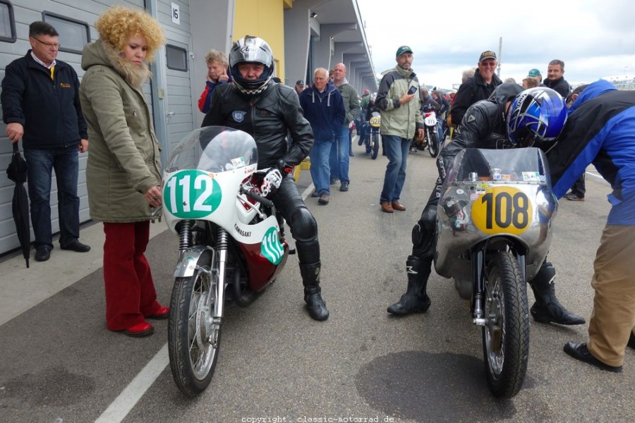 Sachsenring Classic 2015
Markus Halter - Kawasaki A1RA 250, Max Demmel - NSU Sportmax
