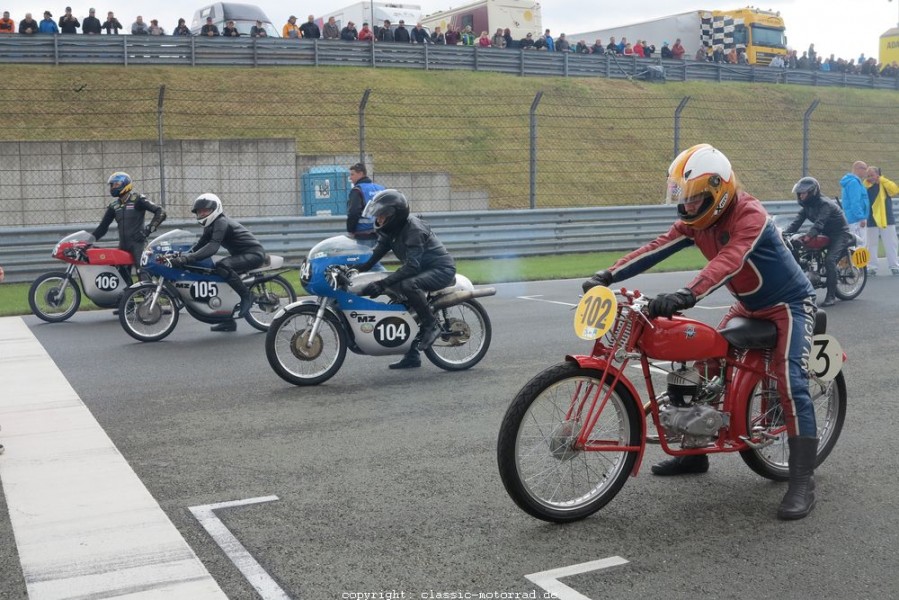 Sachsenring Classic 2015
Martin Kott - MV-Agusta, Siegfried Merkel - MZ-RE, Rajko Wagner - MZ-RE Tandem, Juan Bulto - Bultaco TSS
