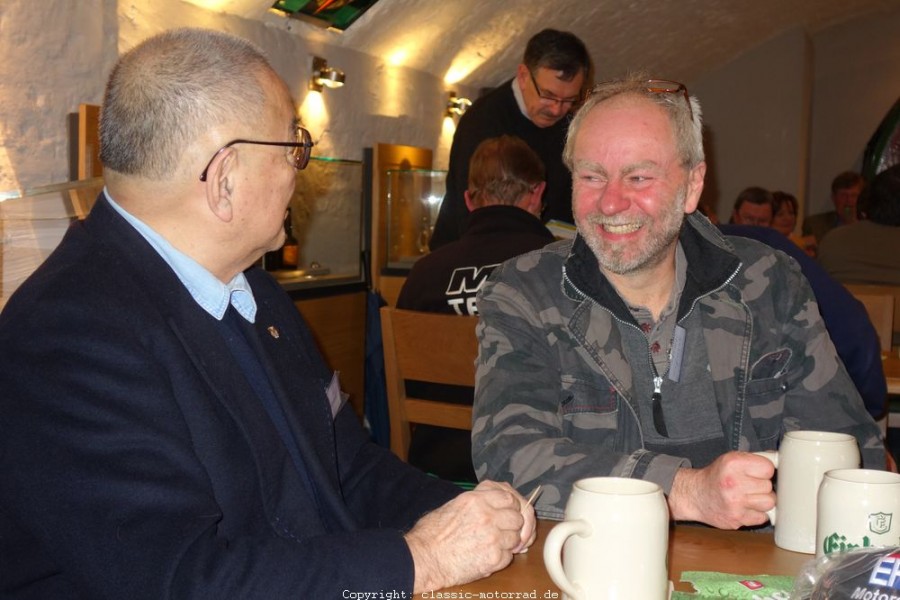 VeRa-Wintertreffen Einbeck 2015
Thomas Gaßmann trifft nach vielen Jahren seinen EX-Teamchef Shimada wieder
