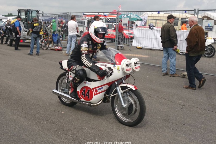 Odenwaldring Klassik - Flugplatz Walldürn
"Seeräuber" Sven Bennin - Shimada Yamaha RD400
