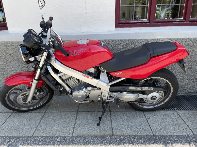 Honda Hawk
