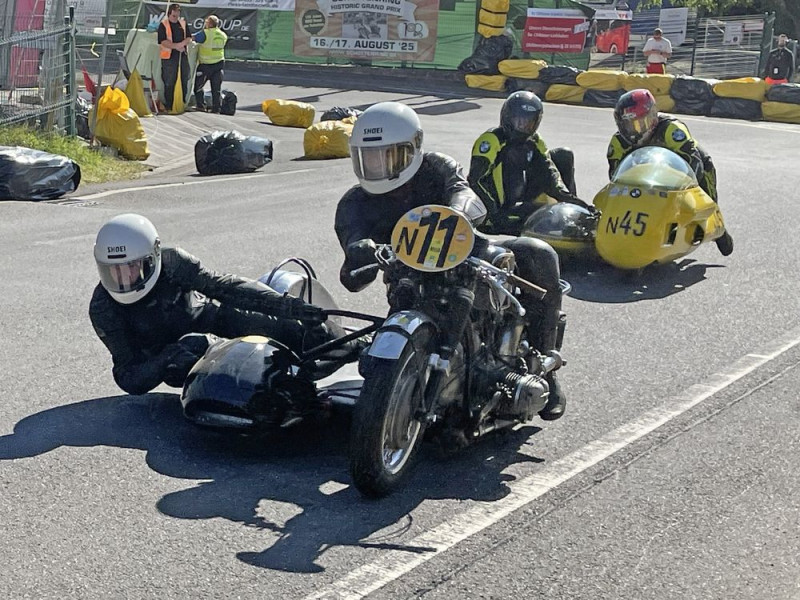 Helmut Wittgens, Neuwied
Klaudia Hecht, Neuwied
BMW R51/3
