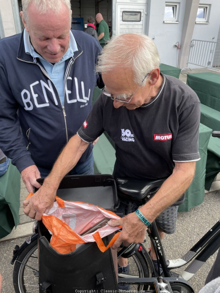 Sachsenring Classic
Schätze in der Fahrrad-Packtasche von Aalt Toersen
